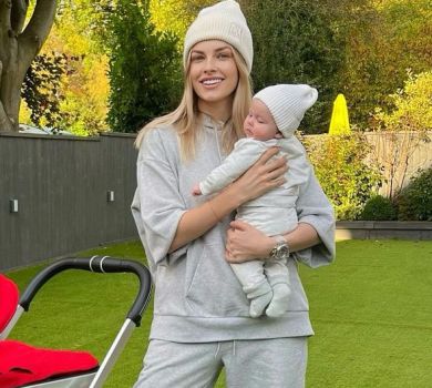 Дружина Зінченка показала зворушливе ч/б з 4-місячною донечкою