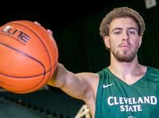 Бородатий син Коломойського навчається у США і грає в баскетбол 