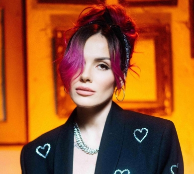 Ви спонсоруєте війну: MamaRika емоційно звернулася до українців, які слухають російське гівно