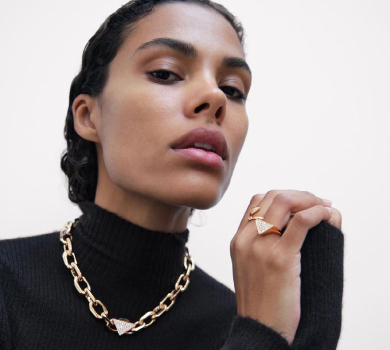 Косички та ажурний кльош: Кунакі у Ріо засвітила свій новорічний обтислий лук