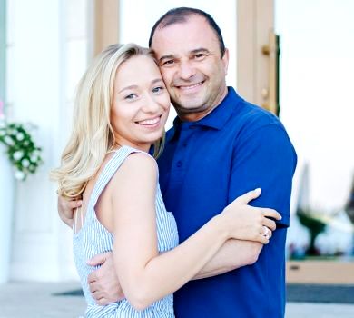 Юна наречена 54-річного Павліка показала весільну сукню та заговорила про діточок