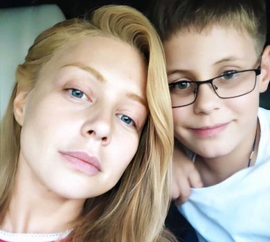 Мамин кондитер: Кароль показала, як син готував їй тірамісу 