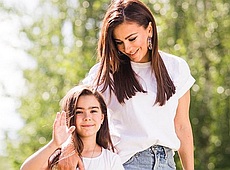 Лорак із чоловіком влаштували доньці грецький день народження   