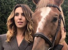 Джамала прикрасила обкладинку глянцю та показала зйомки з конем