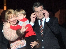 Наше різдво: Ющенки, Богатирьова, Віра Іванівна і Мертвий півень