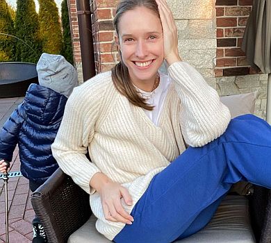 Як Осадча з 3-річним сином квіти з ватних паличок робили. ВІДЕО