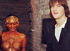 Син Кернеса любить бавитися зі зброєю