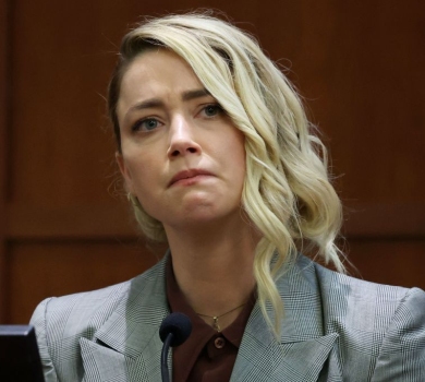 Він збрехав: Хьорд знову звинуватила Деппа в побиттях, нагадавши про Едварда Руки-ножиці