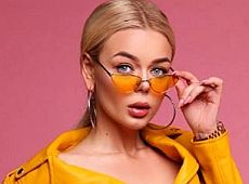 Гросу знялася у леопарді та шкірянці на голі груди. ФОТО