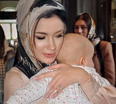 У тебе з'явився янгол-охоронець: Приходько похрестила меншого сина. ФОТО. ВІДЕО