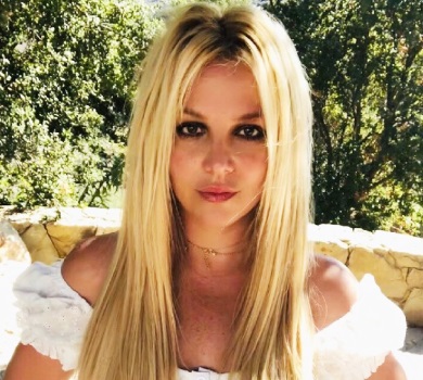 Жахливий момент для будь-яких батьків: Спірз з нареченим оголосили про втрату дитини