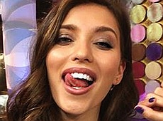 Тодоренко у шпагаті розказала про перфоратор та креатив