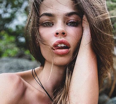 Ескортниця на карантині: скандальна Рибка запаслася гречкою і страждає без спортзалу