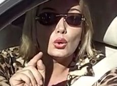 Розинську атакувала ДАІ, а вона її послала на х**. ВІДЕО