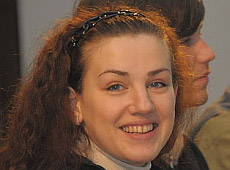 Молода депутатка їздить на дорогому Мерседесі з козирними номерами