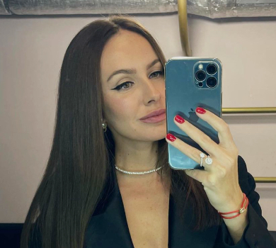 Класні гості: Остапчук показала чоловіків, які завітали до неї в віденську квартиру