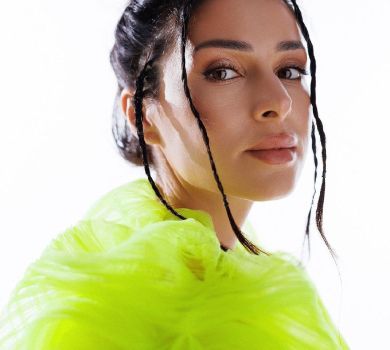 Тонус, енергія, характер: Огнєвіч попозувала в неоновій сукні і показала свою маленьку жіночу втіху