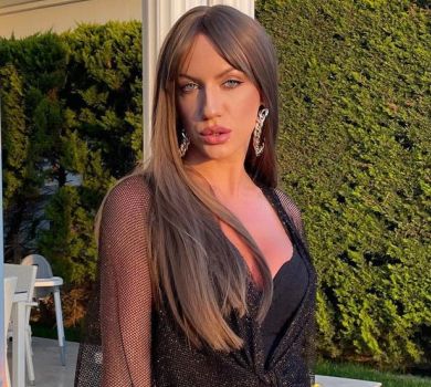 Нікітюк у прозорому халатику та боді порівняла себе з Кайлі Дженнер