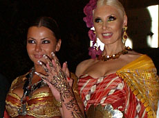 Лорак з нареченим повисіли в улюбленому ресторані Ющенка