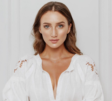 Олені, вогники і фонтани: як Різатдінова з сином Новий рік зустрічали. ФОТО