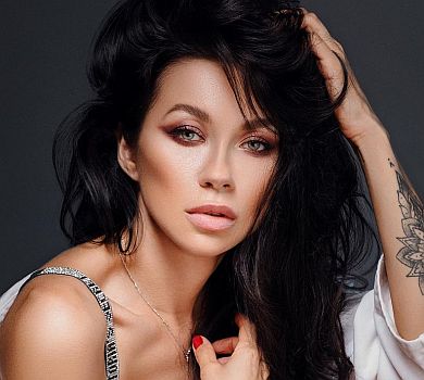 Логунова про Ступку: Він ніколи мене не забезпечував 