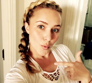 Відрізала гірке минуле? Екснаречена Кличка несподівано розпрощалася з довгими косами. ФОТО