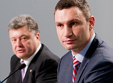 Думка стиліста: Порошенко нагадує дев’яності, а Кличко – хлопця з заводу 