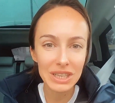 Жінка Остапчука похвалилася новою зачіскою