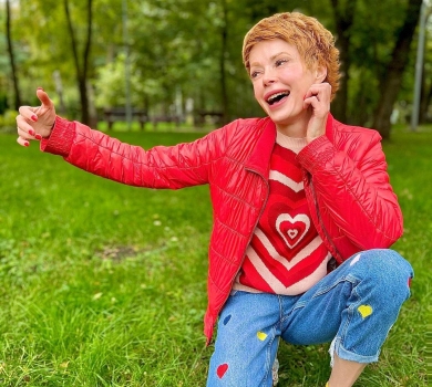 Як Лебідь перше фото з мамою після окупації робила: кумедний кадр