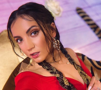 Впізнали?: Цибульська показала, як кардинально змінювала імідж. ФОТО