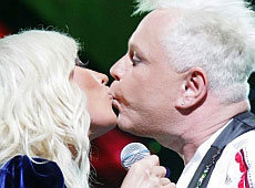 Повалій цілувала Моїсеєва, а він відчув себе чоловіком