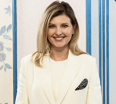 Олена Зеленська в будинку з химерами зустрілася з учасницями проєкту #SVOYA