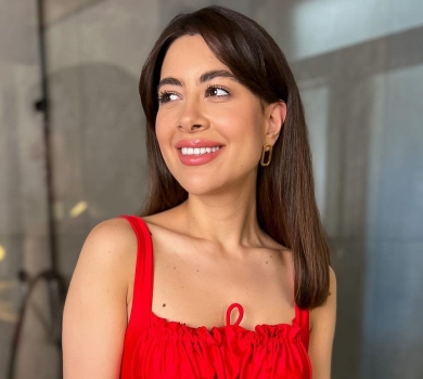 Раміна покрасувалася в червоному купальнику: До виконання ролі рятувальниці Малібу готова