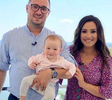 Сімейна традиція, що допомагає підтвердити стать: Наталка Карпа проколола вушка 8-місячній доньці. ФОТО 