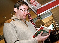 Луценко з сином сходили по книжки. СПИСОК 