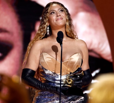 Цікавинки Grammy-2023: запізнення Бейонсе, Байден на сцені та Аффлек-мем