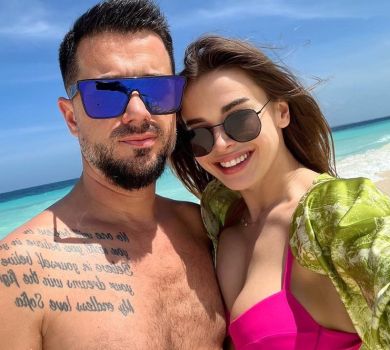 Дівчина екса Лорак засвітила попу в бікіні на африканському відпочинку 