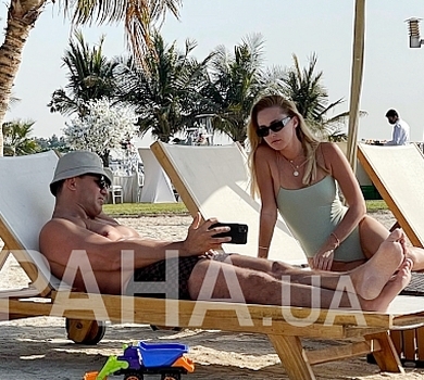 Тищенка з дружиною вгледіли на пляжі в Дубаї. ФОТО