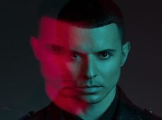 Рогата пані, папуга і король: екс-учасник Kazaky дебютував із сольним кліпом