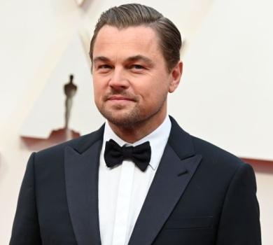 Колишня дівчина ДіКапріо пояснила, чому варто закрити тему його любові до молоденьких (але меми ок)