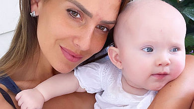 Немов близнята: дружина Болдуїна показала менших дітей, одного з яких народила не вона. ВІДЕО