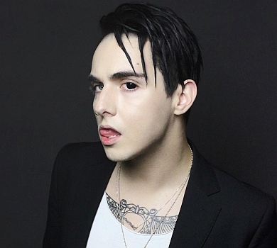 Її тіло його надихає: Melovin оголосив, що зустрічається з дівчиною