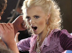 Міка Ньютон піариться на Горбачові з Шерон Стоун?