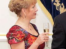 Катерина Ющенко вийшла до дипломатів у бісері