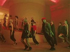 Монатік у кліпі-блокбастері стрибнув з потягу. ВІДЕО