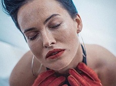 Спаси меня или убей: Астаф’єва випустила дорослу пісню