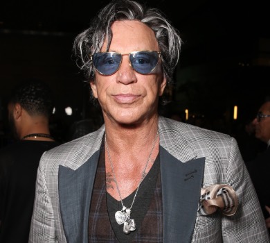 Зніміть кляті білі рукавички: Міккі Рурк закликав США та НАТО дати Україні зброю