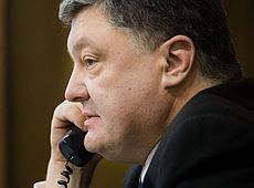 Як кортеж Порошенка крізь затор проривався. ВІДЕО