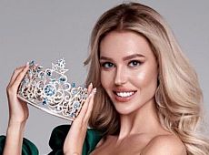 Місс Україна Всесвіт повезла до Таїланду 15-кілограмове дерево життя