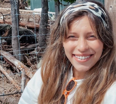 Вагітна Тодоренко з нагоди 32-річчя попозувала на підвісному мосту серед гір. ФОТО